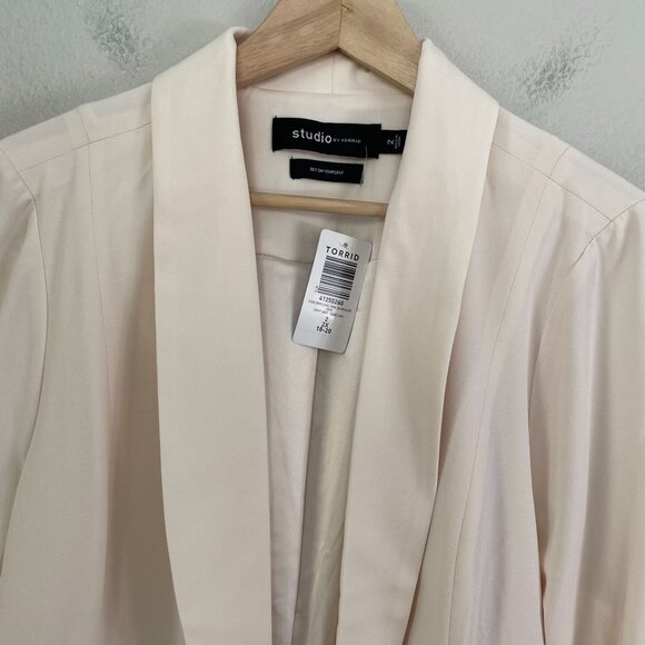 NEW Studio By Torrid Womens Plus 2X Dew Crepe Shawl Collar Blazer Jacket - Picture 11 of 13